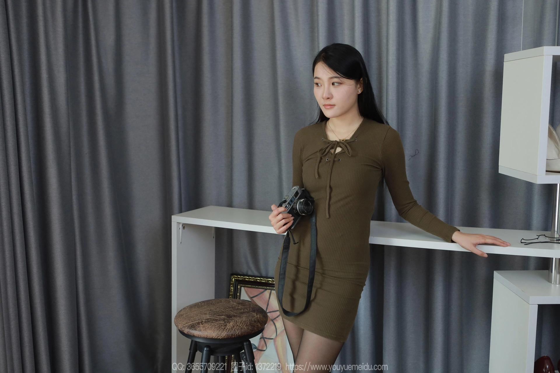 [IESS异思趣向] 2024.04.18 丝享家 1719 婉萍《美女摄影师》 1